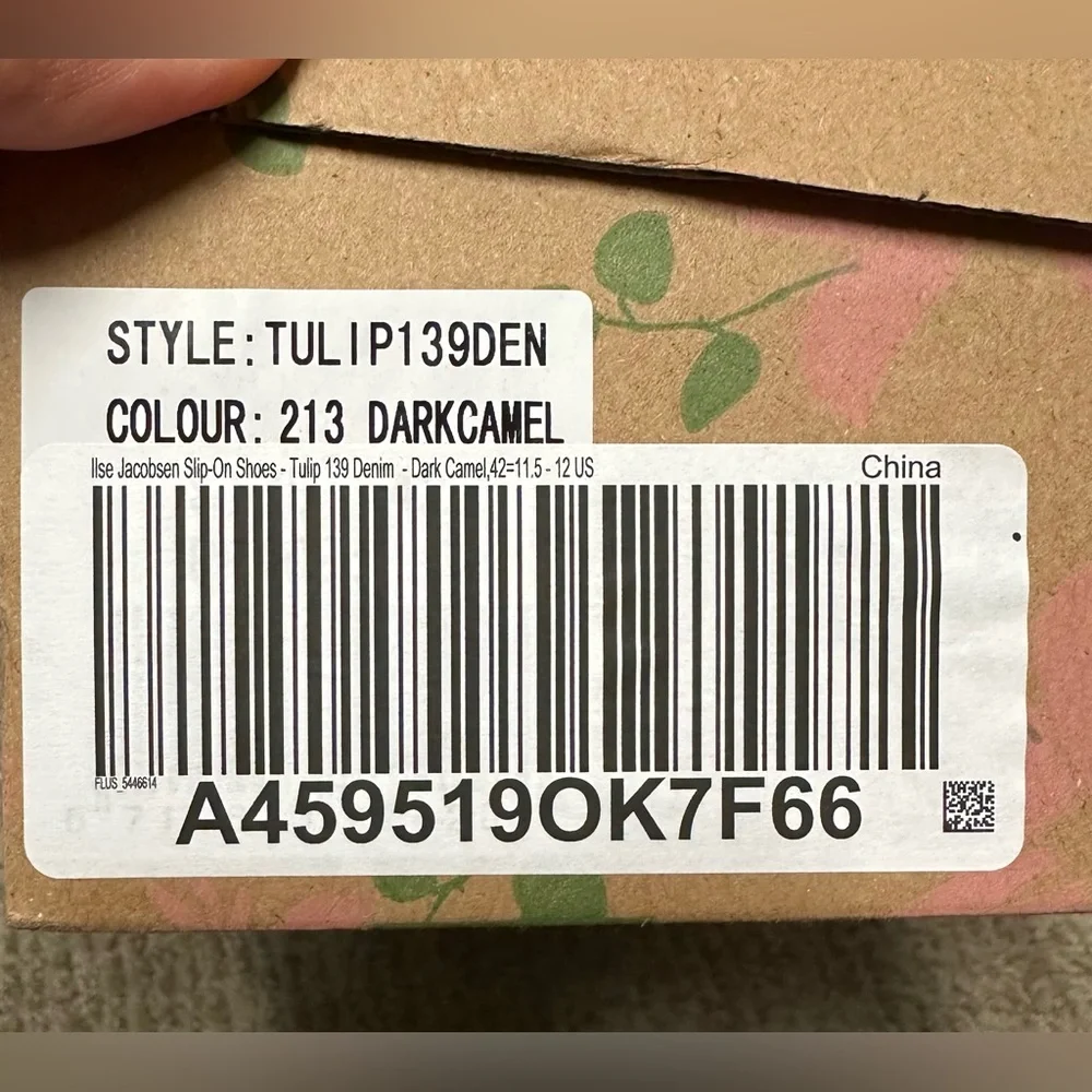 Ilse Jacobsen Tulip 139 Slip On Sneakers Cutout Perforated BRAND NEW IN BOX - Picture 4 of 4